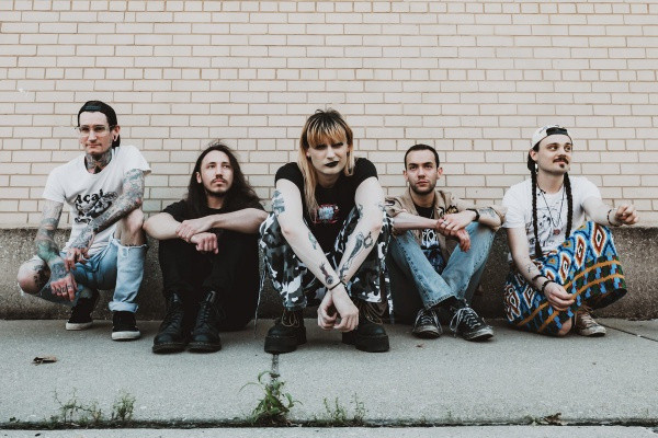 Stevie Nicks in Lindsey Buckingham dražila z ponovno izdajo albuma 'Buckingham Nicks' po petih desetletjih