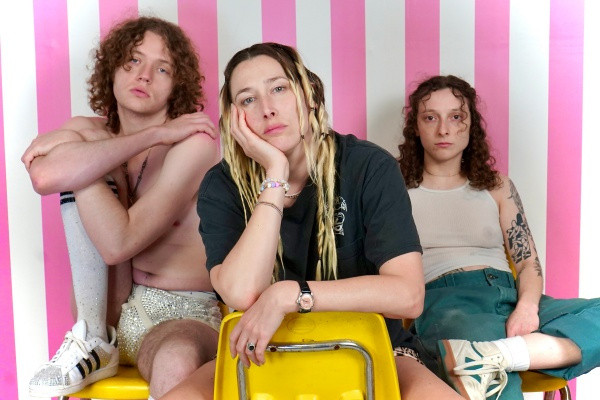 The Bobby Lees sign to Epitaph Records, release "Napoleon" video