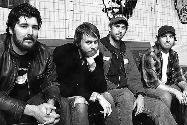Chris Wollard and The Ship Thieves