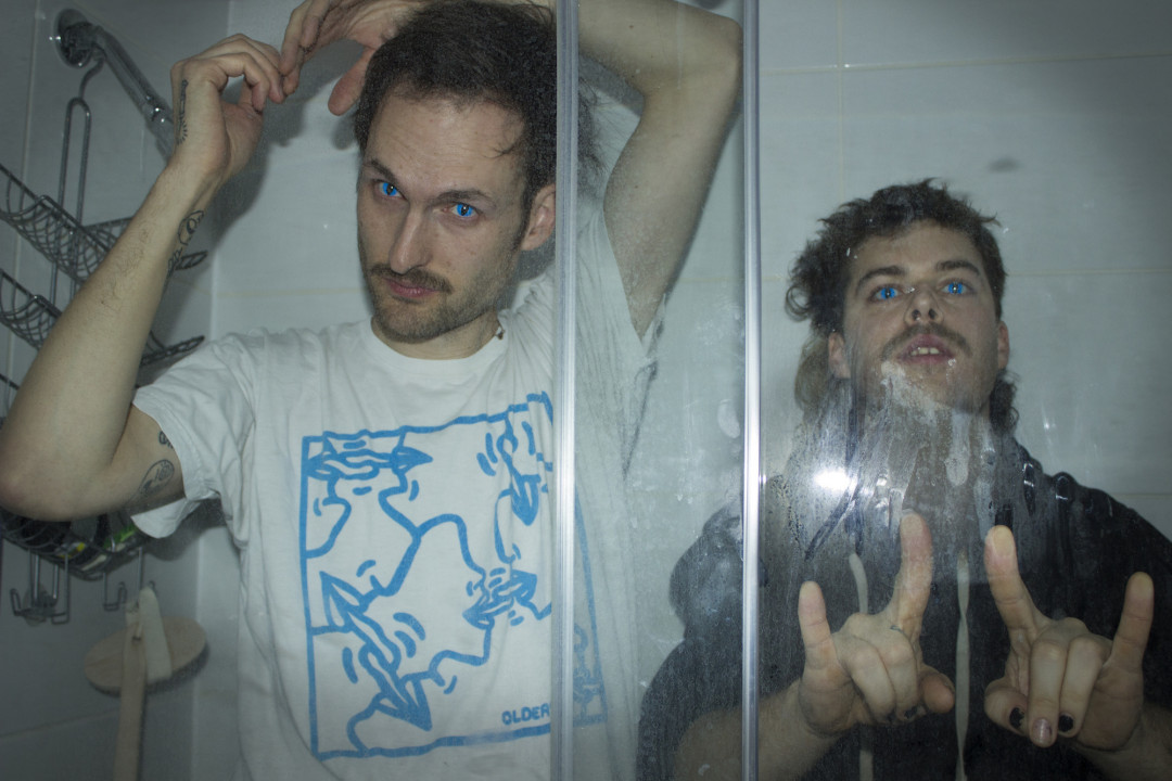 Melt down to "Le monde entier" from Quebec's aggressively weird CRABE
