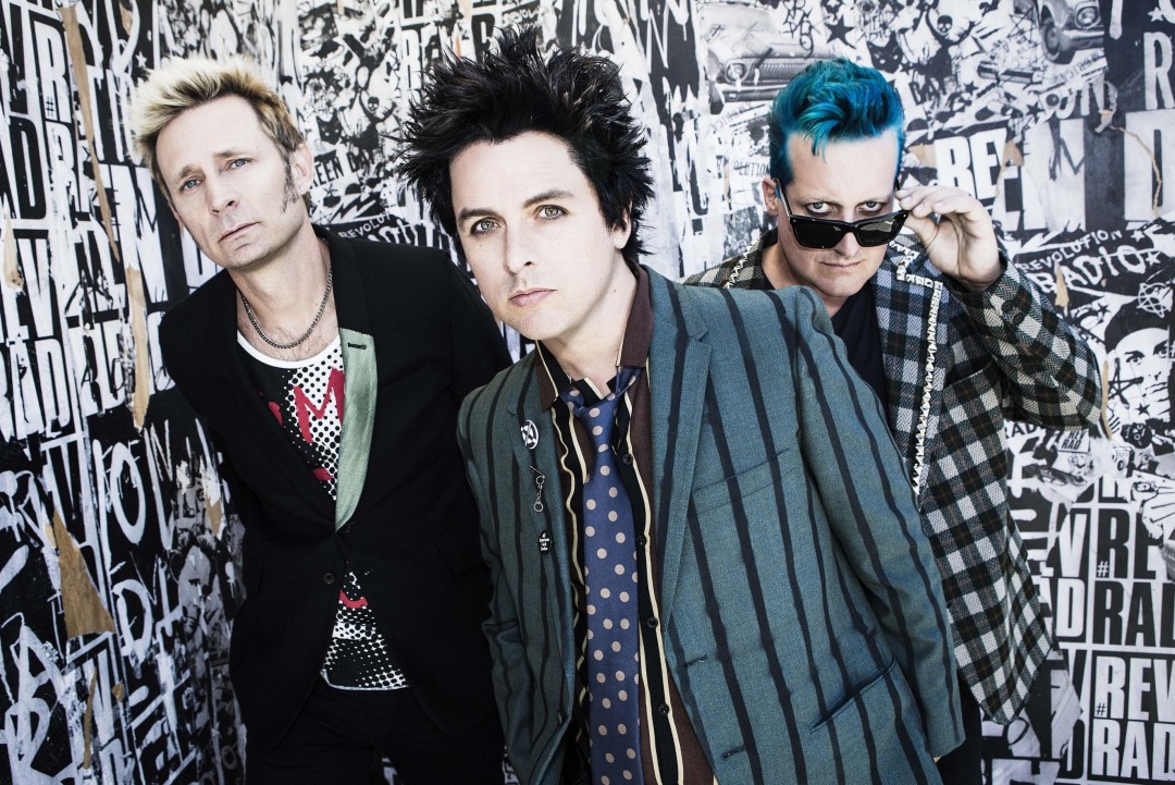 Billie Joe Armstrong of Green Day covers The Avengers