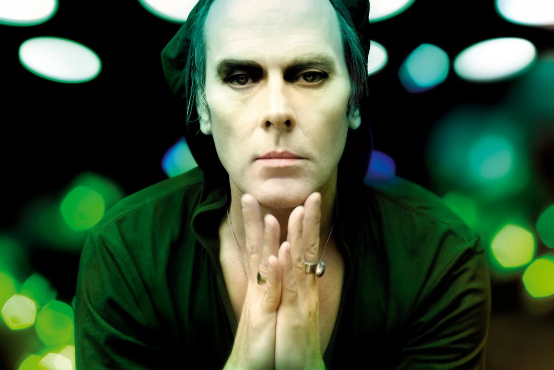 Peter Murphy to release 'In the Flat Field' live album