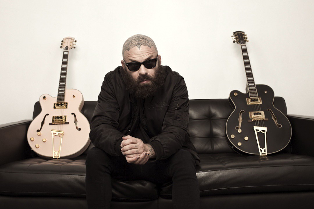 Tim Armstrong plays "Journey to the End of the East Bay" in a tree