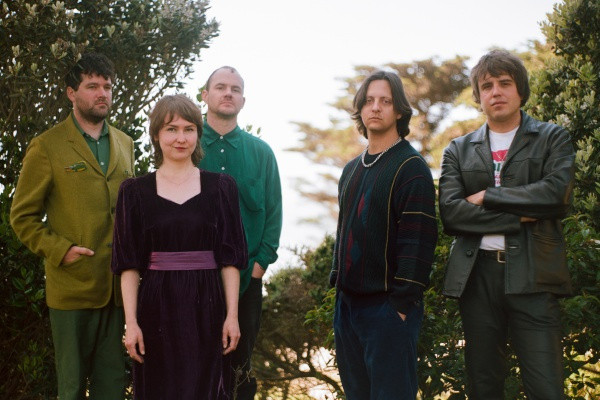 HighSchool in Magic Fig napovedujeta izid debitantskih albumov