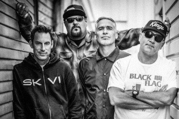 Pennywise izdal priredbo Motorheadove pesmi "Ace of Spades"