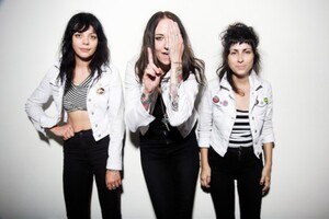 The Coathangers