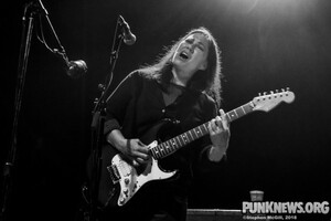 Photos: The Breeders at the Phoenix in Toronto 05/06