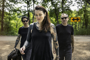 Laura Jane Grace & the Devouring Mothers: “Apocalypse Now (& Later)”
