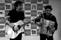 Tom Gabel and Franz Nicolay: "White Crosses (Acoustic with Accordion)"
