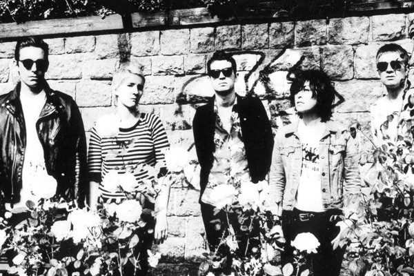 Crocodiles: &quot;Teardrop Guitar&quot;