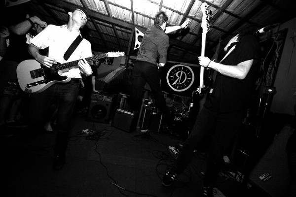 Red Dons to release single featuring TV Smith of The Adverts