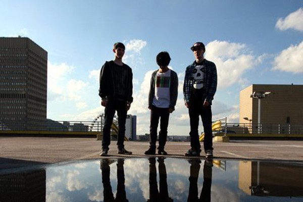 Hora Douse: 'Crash' (Exclusive)