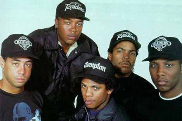 N.W.A reunites for performance | Punknews.org