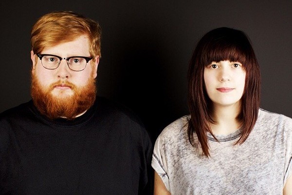 Kamikaze Girls sign to Wiretap Records, release "Stitches"