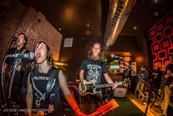 Black Dots and Gentlemen Prefer Blood to release split 7-inch