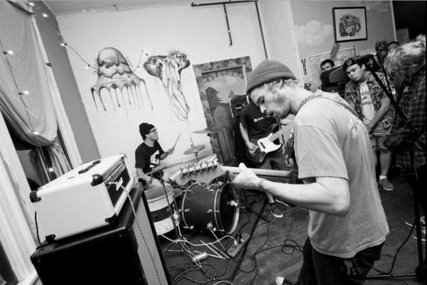 Mom Jeans sign to Side One Dummy Records