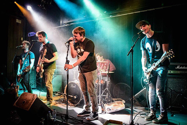 Captain Kaiser release "Dog Days On Deck" video