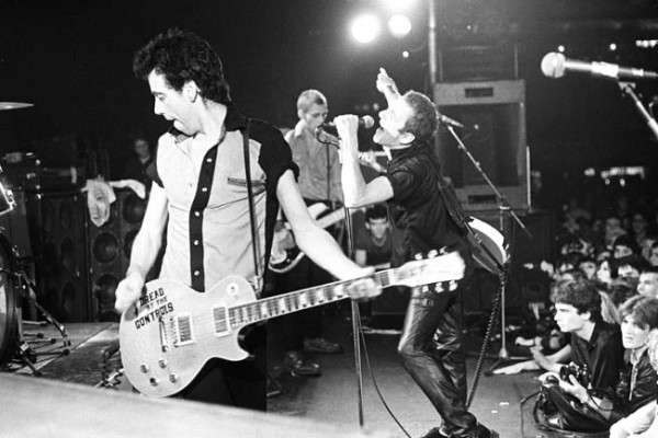 Gibson Guitars files for Chapter 11