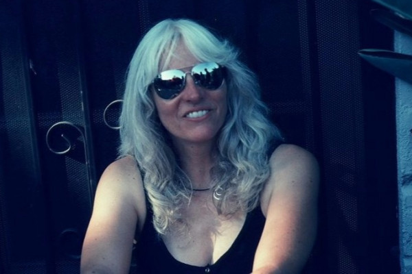 Redd Kross' Janet Housden has successful surgery, benefit concert is on
