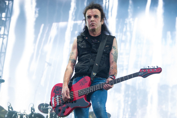 The Cure's Longtime Bassist Simon Gallup Says He's Leaving the