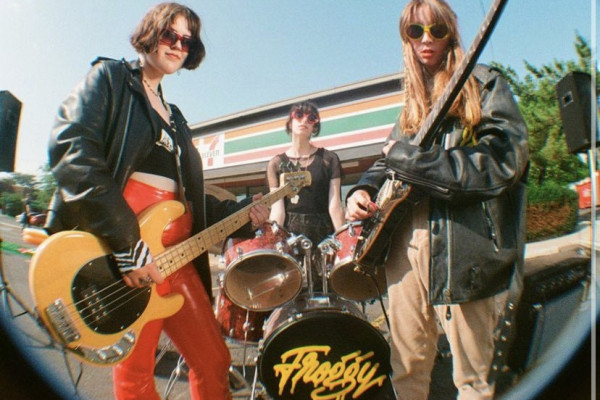 Froggy release new song, "Jimmy's Song"