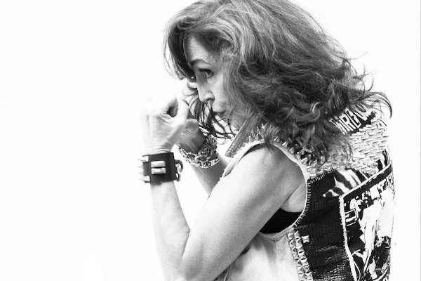 Liz Lamere announces new album, releases "Lights Out" video