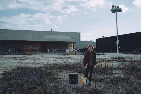 Weird Nightmare: "Wrecked (feat. Alicia Bognanno of Bully)"