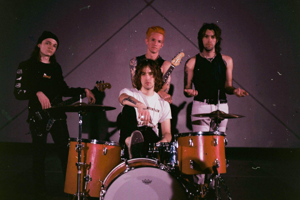 Viper Club release "Come Thru" video