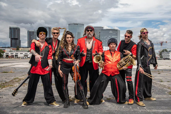 Russkaja announce break up