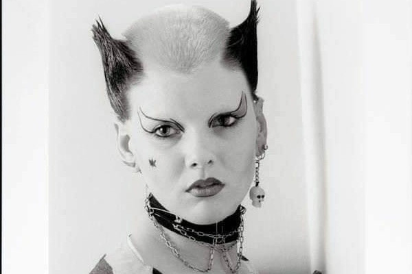 Preminula Soo Catwoman, Aimee Lou Wood v novi romantični komediji