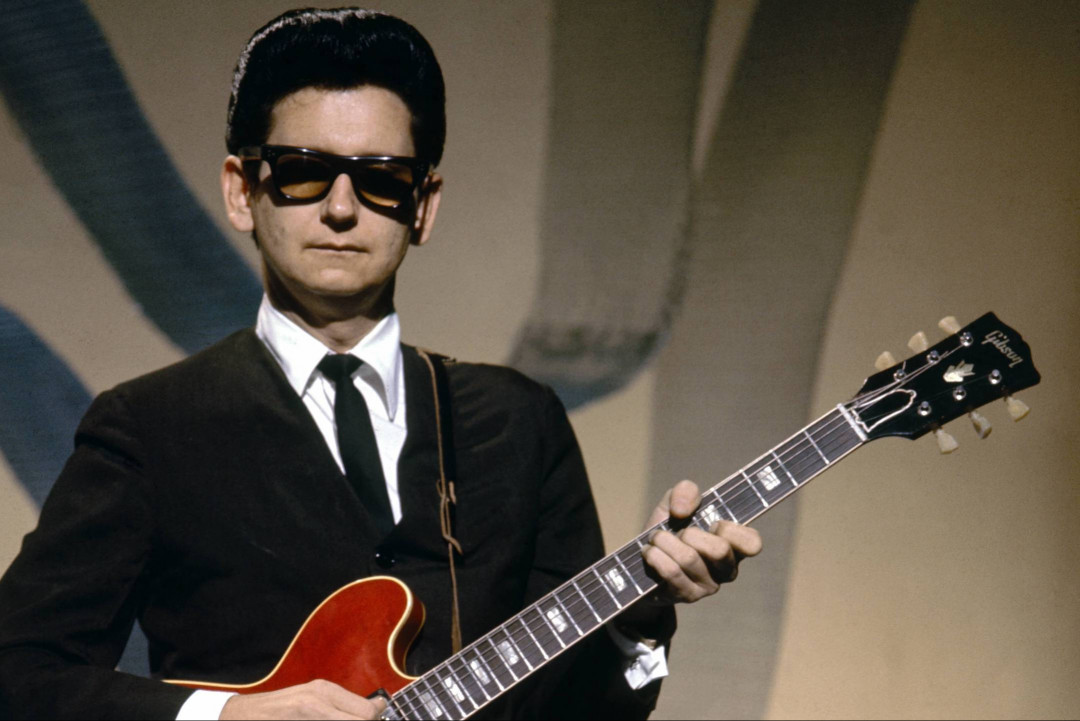 Roy Orbison returns from the dead as a hologram