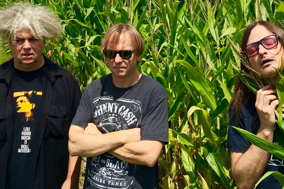 Melvins and Redd Kross to release split EP. 