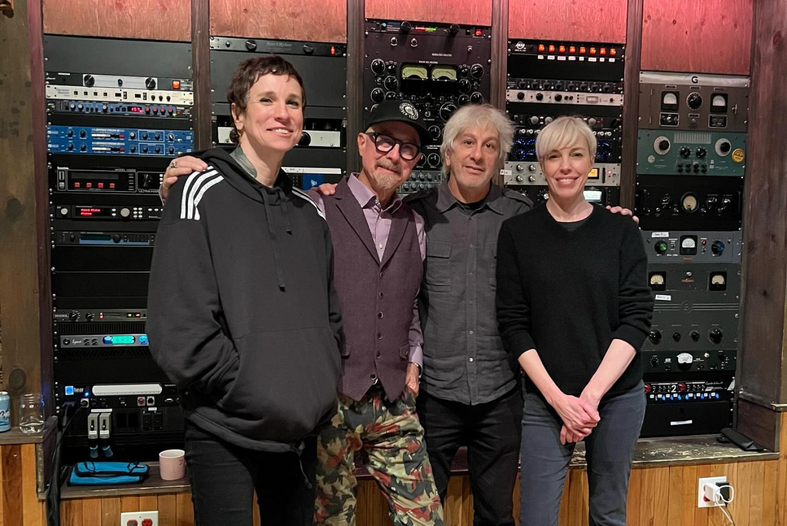Kathi Wilcox, LJG, Lee Renaldo, Jay Dee Daugherty record song for Red Hot